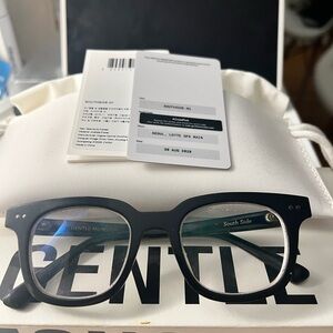 Gentle Monster South Side Black Glasses